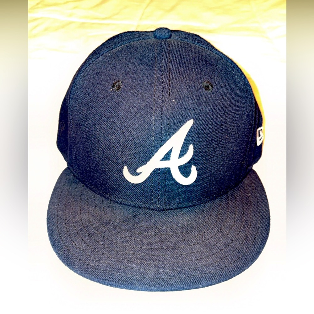 7 1/4 Fitted Navy Atlanta Braves Hat